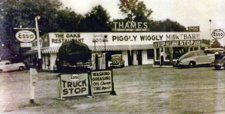 Historic Mount Pleasant SC photo - Esso, The Oaks Restaurant, Piggly WigglyThames Service Station