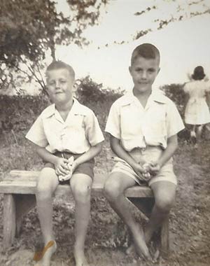 Roy Hills, left, with his brother, Peter.